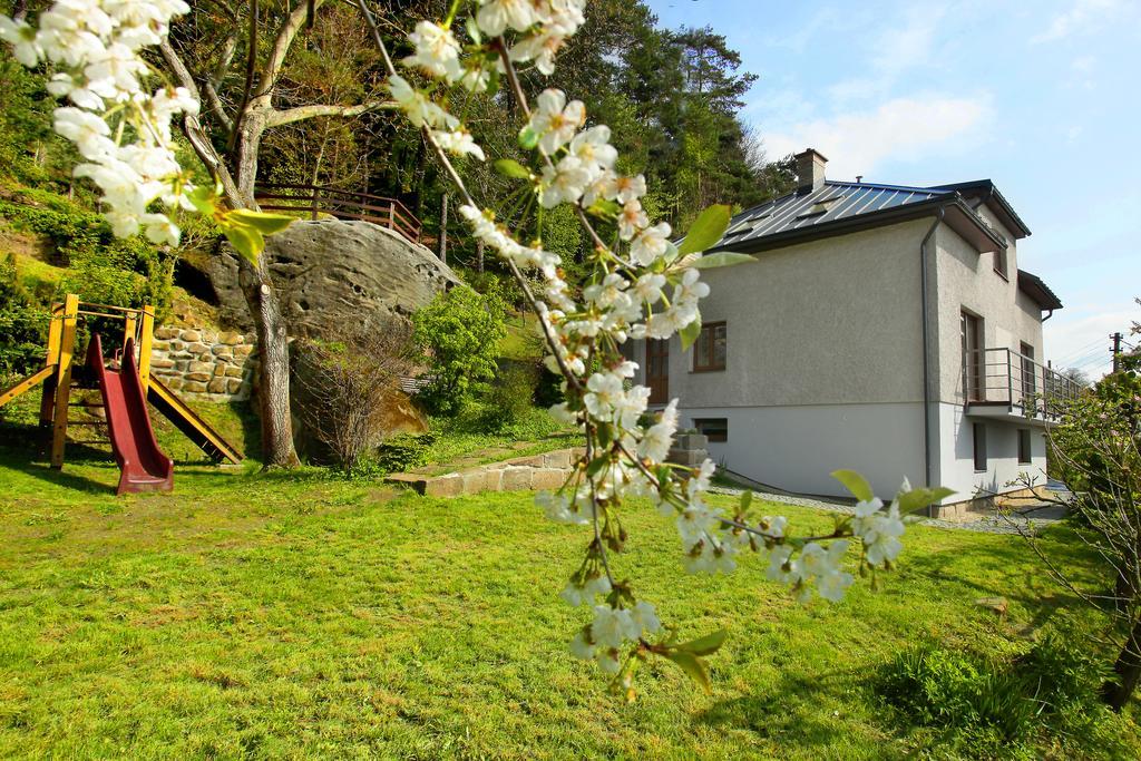 Apartman Pod Skalou V Ceskem Raji Besedice Luaran gambar
